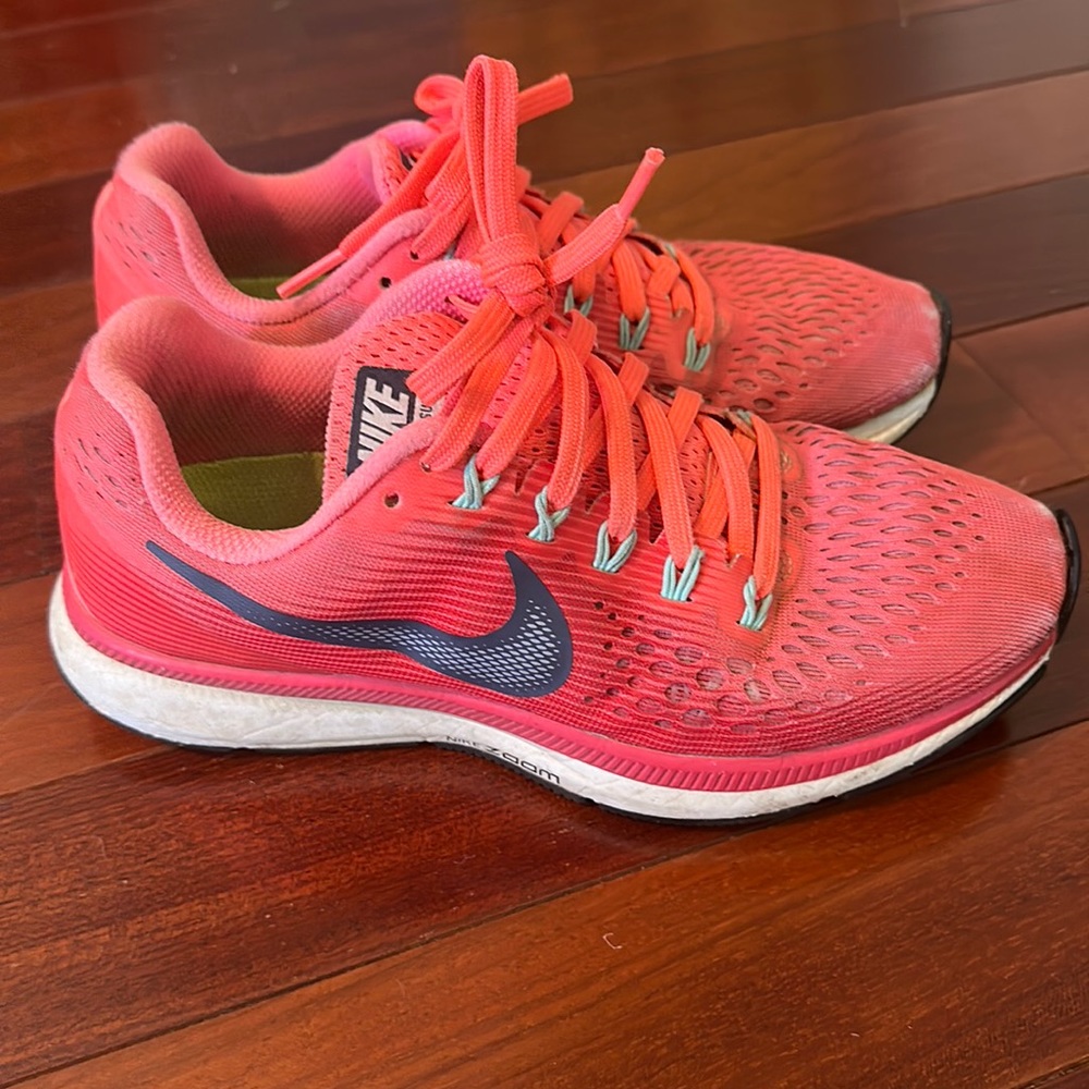 Nike women’s zoom pegasus 34 size 7